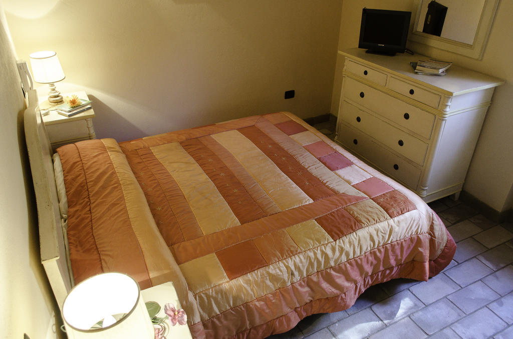 Agriturismo Pompagnano Habitación foto